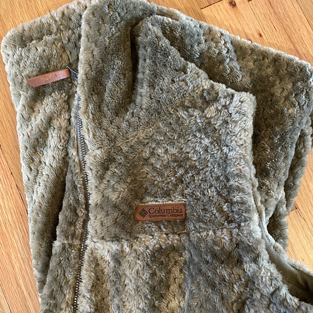 Columbia fleece vest